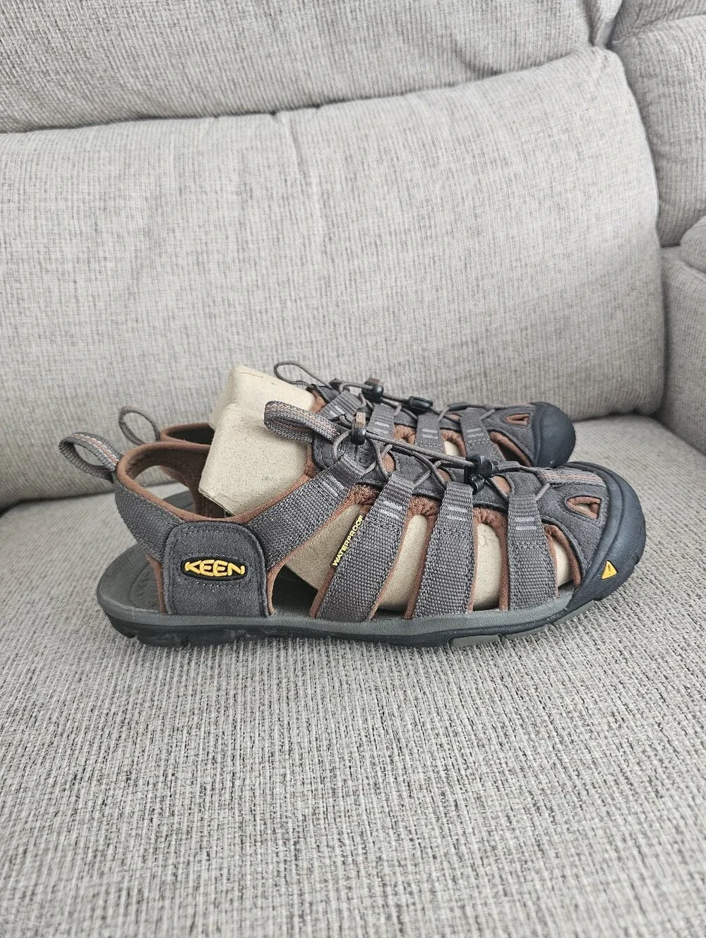 KEEN Men's Clearwater CNX Sandals - Raven/Tortoise Shell